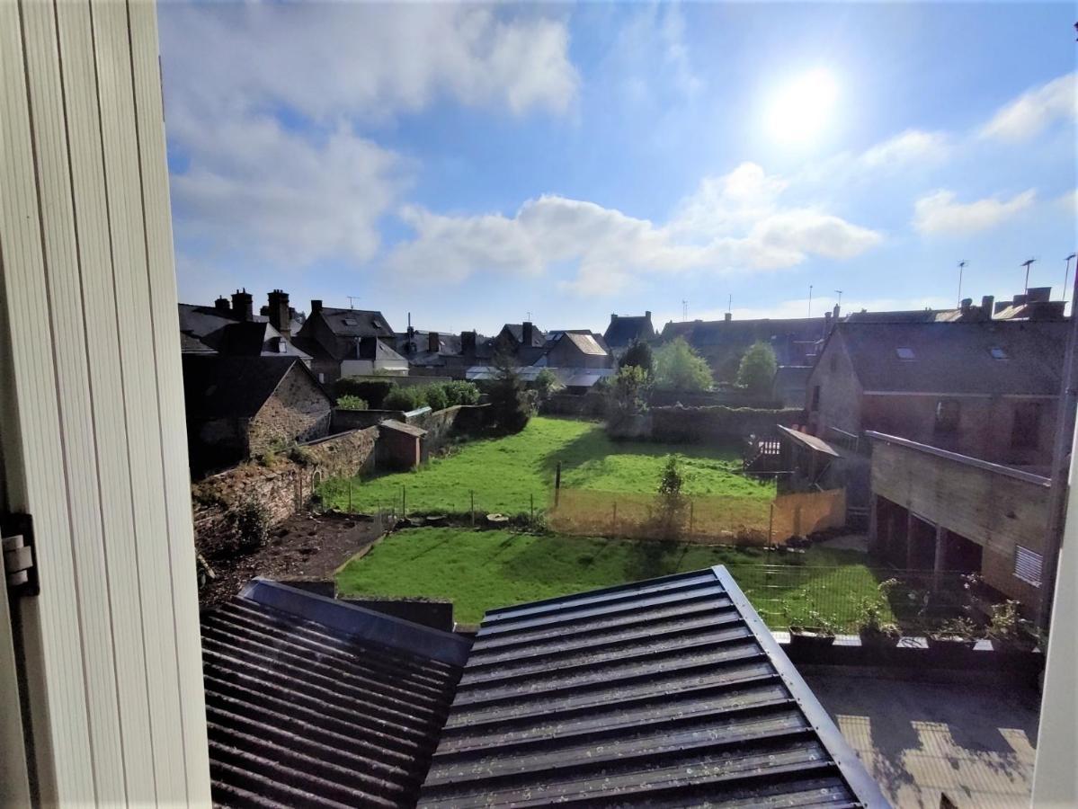 Appartement T2 Mésange Hyper centre d'Ernée Exterior foto